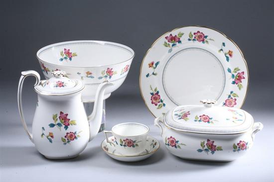 Appraisal: -PIECE WEDGWOOD BONE CHINA DINNER SERVICE Chinese Flowers pattern Service