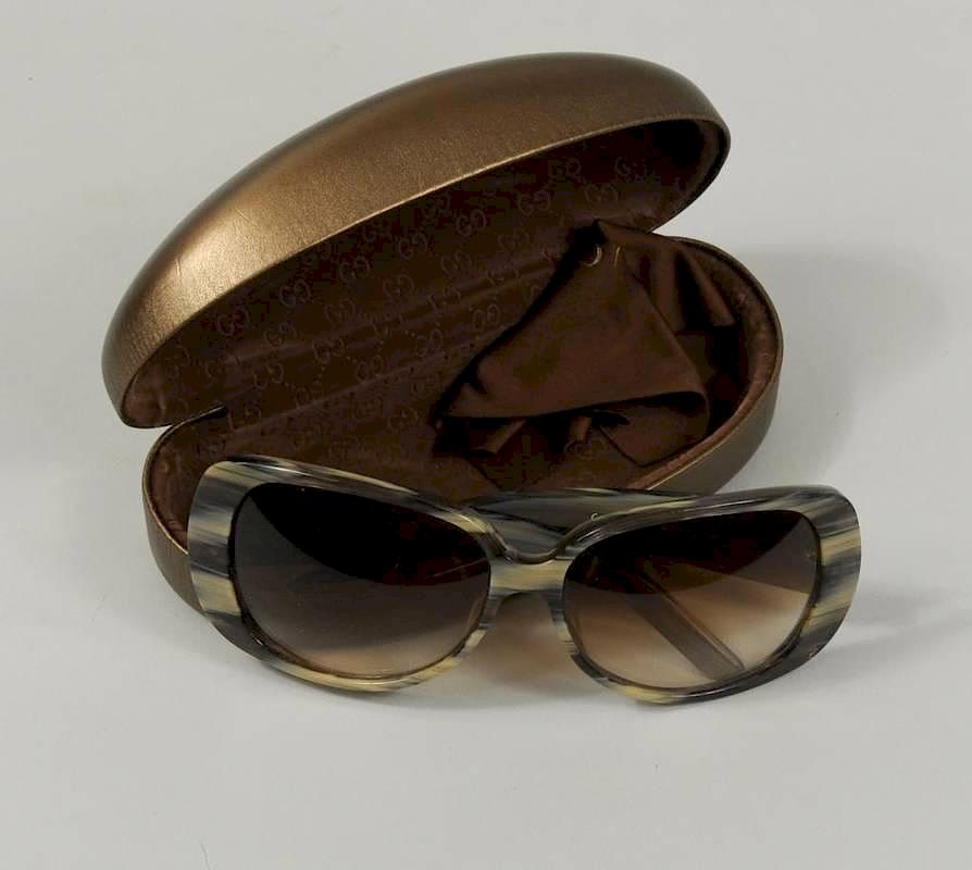 Appraisal: Vintage Gucci Ladies Faux Horn Sunglasses Case Pair of vintage