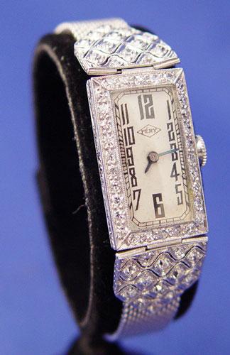 Appraisal: PERY PLATINUM AND DIAMOND LADIES WRIST WATCH Platinum with CTW