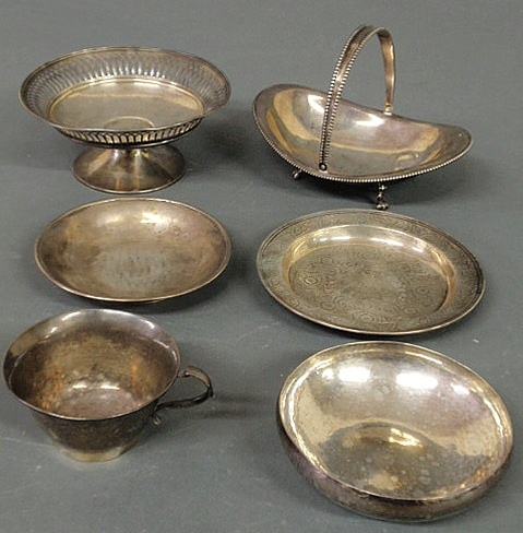 Appraisal: Six pieces of sterling silver some hammered bowls cups etc