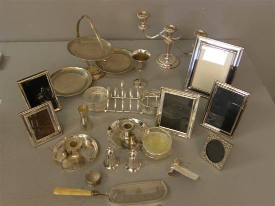 Appraisal: Selection of silver plate to include a small three branch