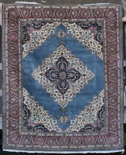 Appraisal: Oriental room size rug Heriz style ' x ' Oriental