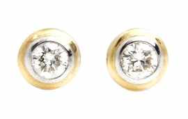 Appraisal: A pair of ct gold round brilliant cut diamond stud