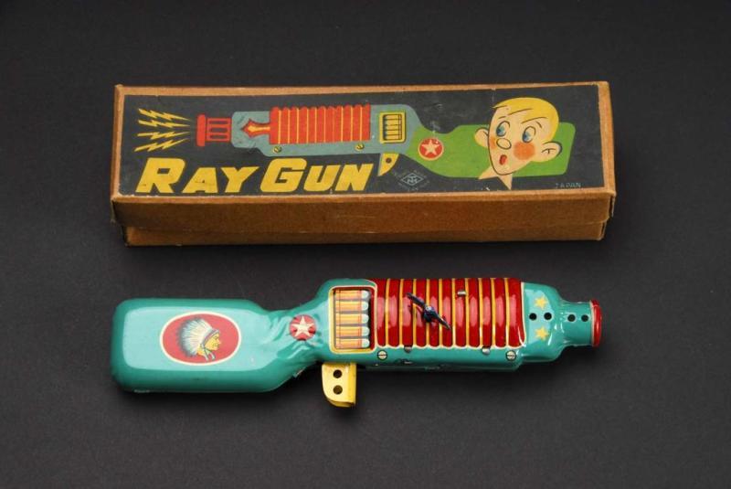 Appraisal: Ray Gun Description Japanese Made by Masudaya Working When in