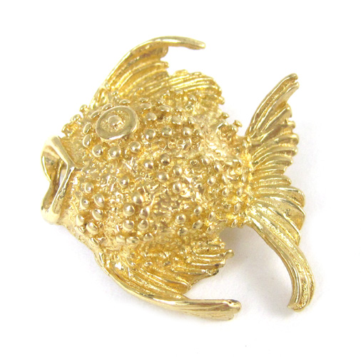 Appraisal: FOURTEEN KARAT YELLOW GOLD FISH BROOCH measuring inch in length