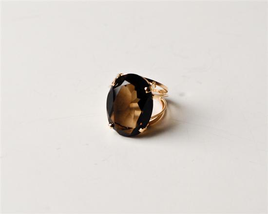 Appraisal: k Gold Ring with Large Oval Smoky Quartz Ring Size