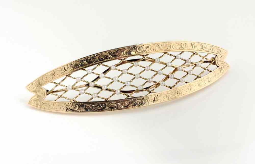 Appraisal: BARRETTE - Vintage K yellow gold scroll engraved barrette set