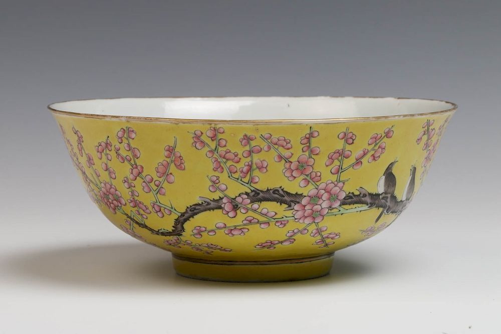 Appraisal: LARGE MAGPIE AND PRUNUS BOWL GUANGXU MARK AND PERIOD -