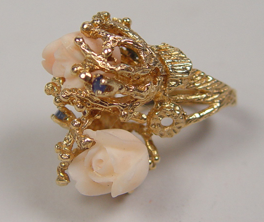 Appraisal: Ladies K Yellow Gold Coral Sapphire Ring grams Carved coral