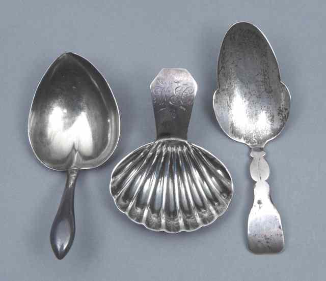 Appraisal: A GEORGE III SILVER CADDY SPOON with a heart shaped