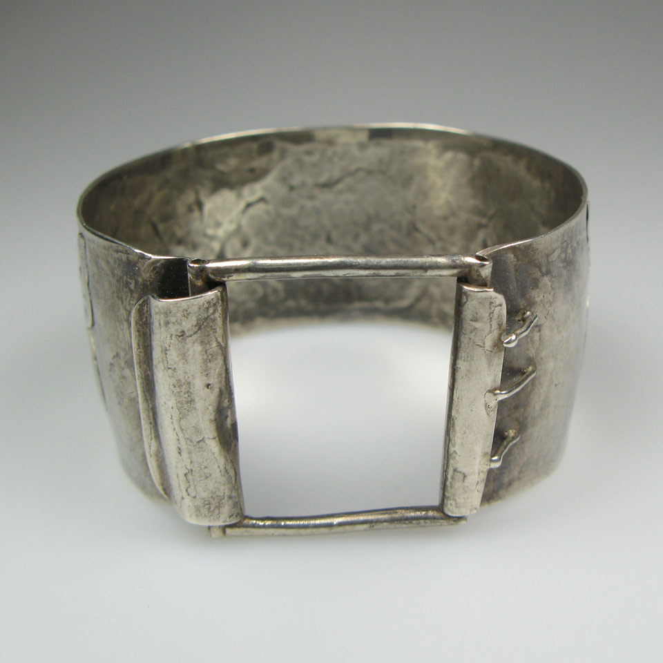 Appraisal: Nancy Meek Sterling Silver Bangle overlain with a cat motif