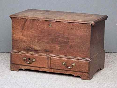 Appraisal: An th Century oak ''Coffer Bach'' of plain form the