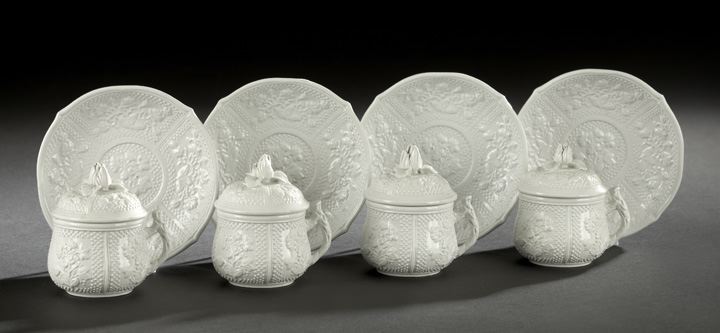 Appraisal: Set of Four Italian Mottahedeh Design Bianco Pottery Covered Pots-de-Creme