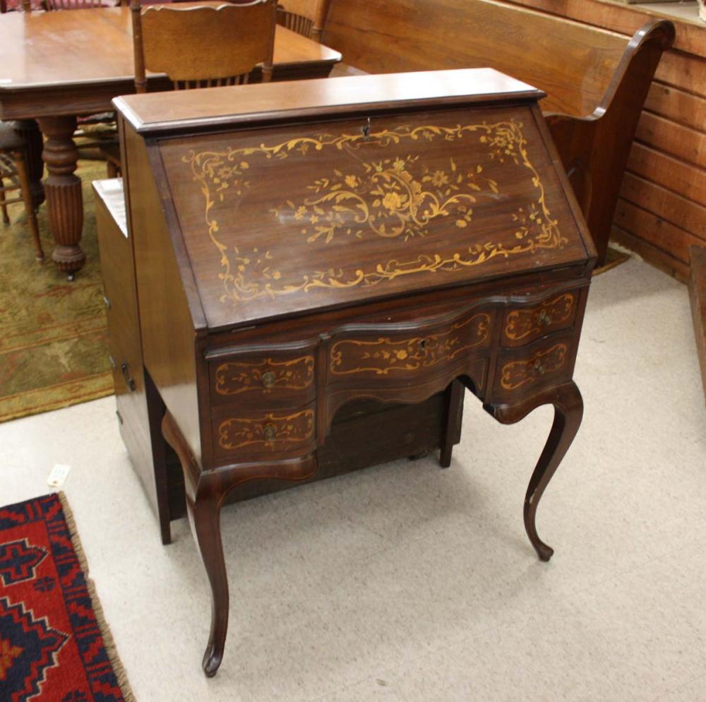 Appraisal: AN INLAID MAHOGANY SLANT-FRONT WRITING DESK American c featuring floral