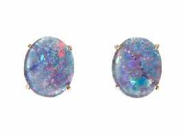 Appraisal: A pair of ct gold opal triplet set earrings approximately