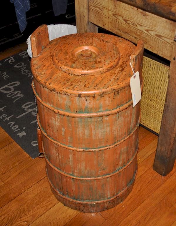 Appraisal: American Country Lidded Butter Churn with original lid and apparently