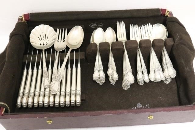 Appraisal: PIECE STERLING SILVER FLATWARE SET BYINTERNATIONAL IN THE BROCADE PATTERN