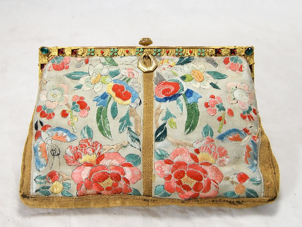 Appraisal: A vintage silk thread embroidered clutch bag in the manner