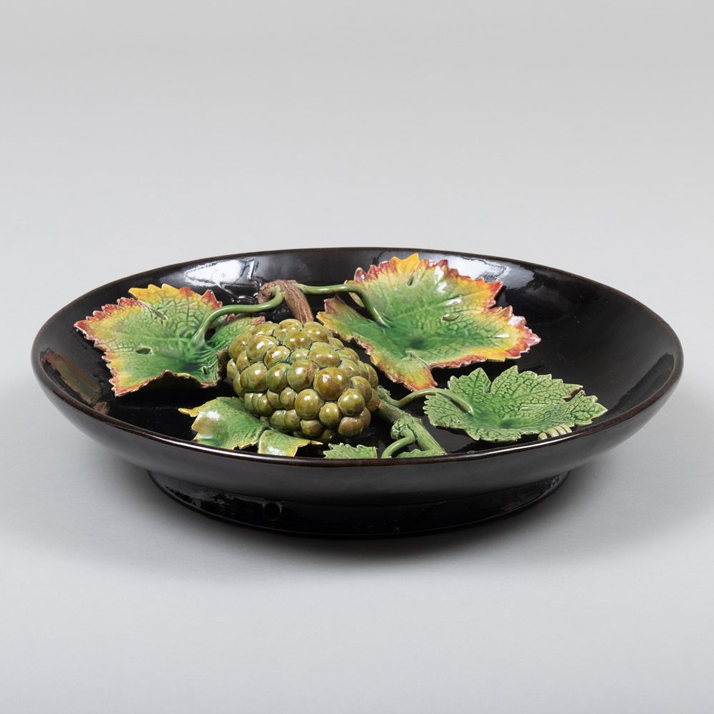 Appraisal: Rafael Bordalo Pinheiro Majolica Grapevine Plate Impressed marks in diam