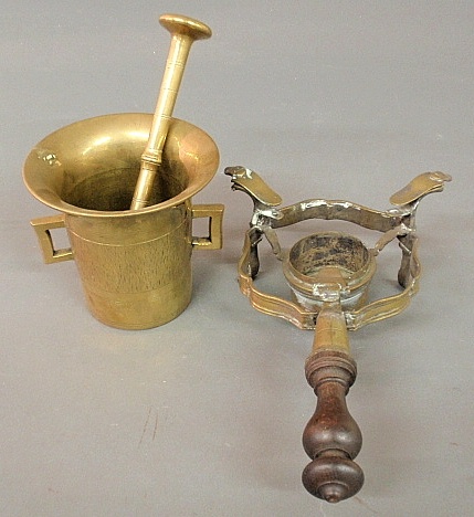 Appraisal: - Brass mortar pestle h and a brass brazier th