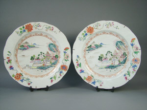 Appraisal: A pair of Chinese famille rose chargers circa decorated with