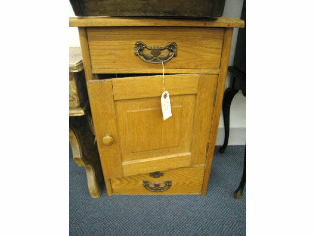 Appraisal: Victorian Oak Bedside Cabinet