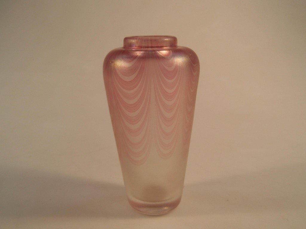 Appraisal: A Saunders art glass vase of shouldered tapering form with