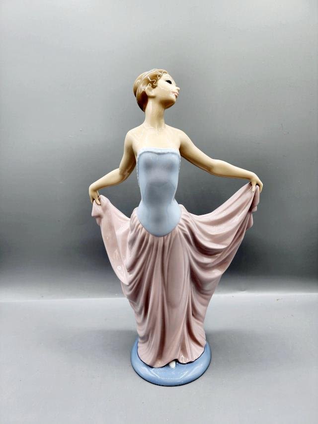 Appraisal: Lladro Dancer not retired sculpted by Vicente Martinez measuring x