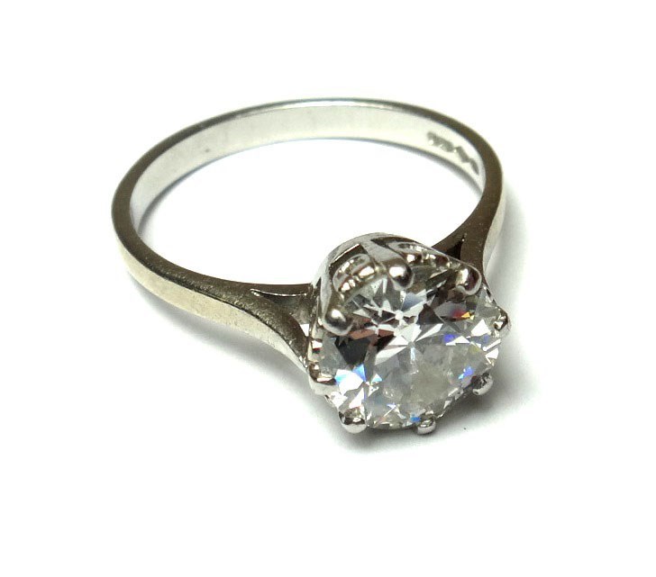 Appraisal: A platinum and diamond set single stone ring claw set