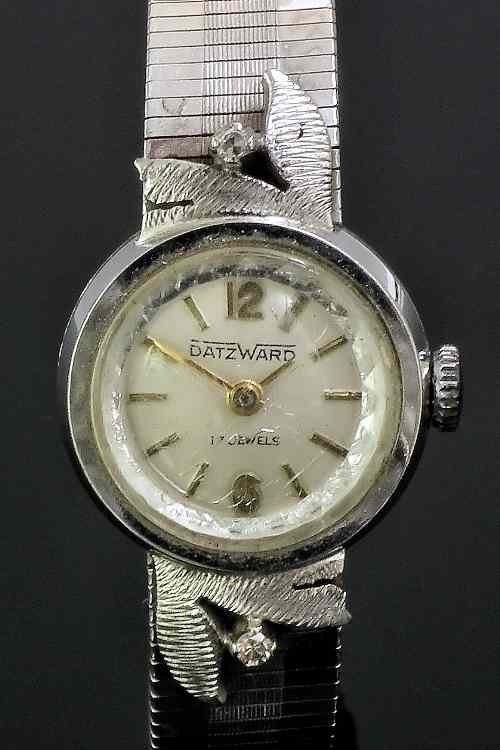 Appraisal: A s lady's Datzward cocktail watch in k gold case