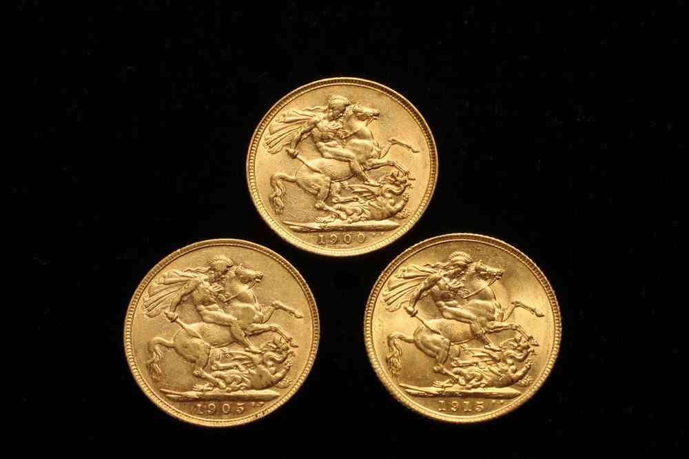 Appraisal: COINS - Lot of English gold sovereigns ungraded From a