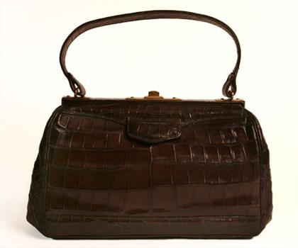 Appraisal: Koret alligator purse s Rich golden brown skin with hinged