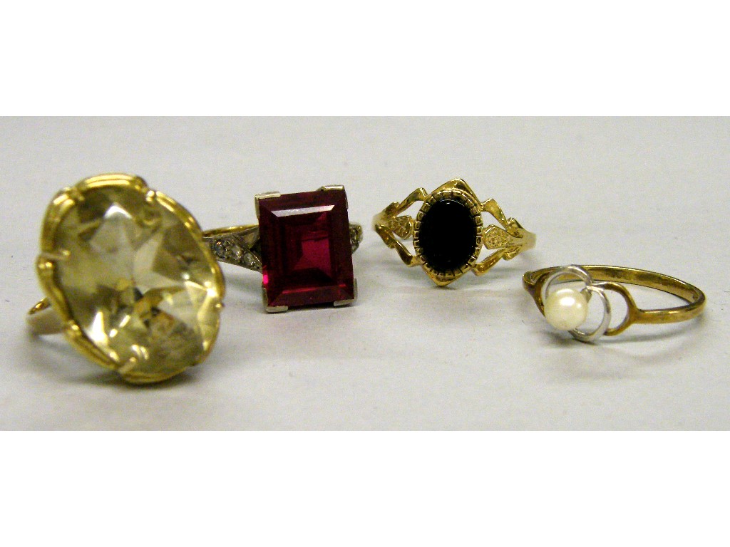 Appraisal: Four ct stone set dress rings