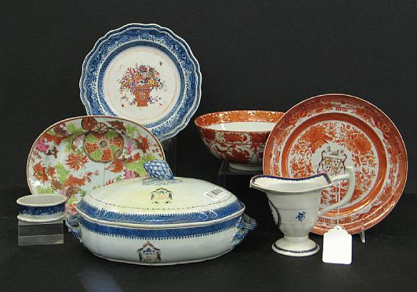 Appraisal: An assembled grouping of Chinese and Japanese porcelain th th