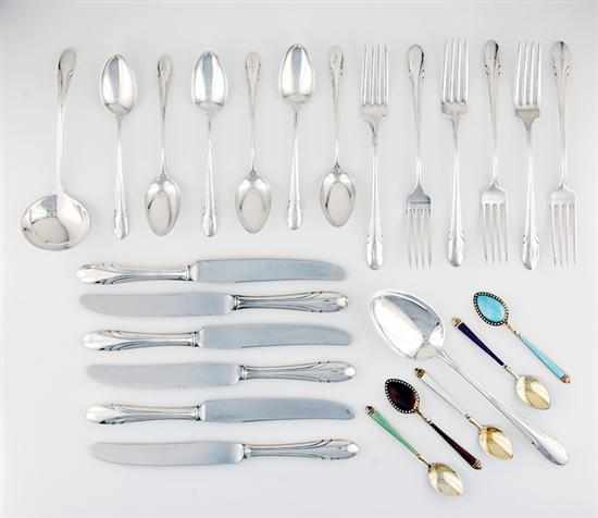 Appraisal: Towle sterling flatware Symphony pattern with monogram ''W '' consisting