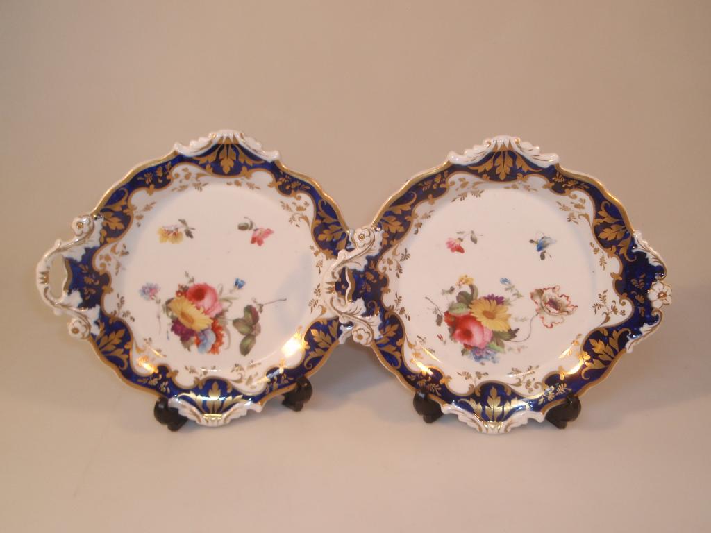 Appraisal: A pair of early thC English porcelain lozenge shape comports