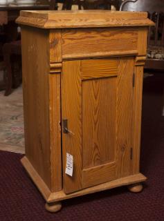 Appraisal: Pine Nightstand H x W x D Door