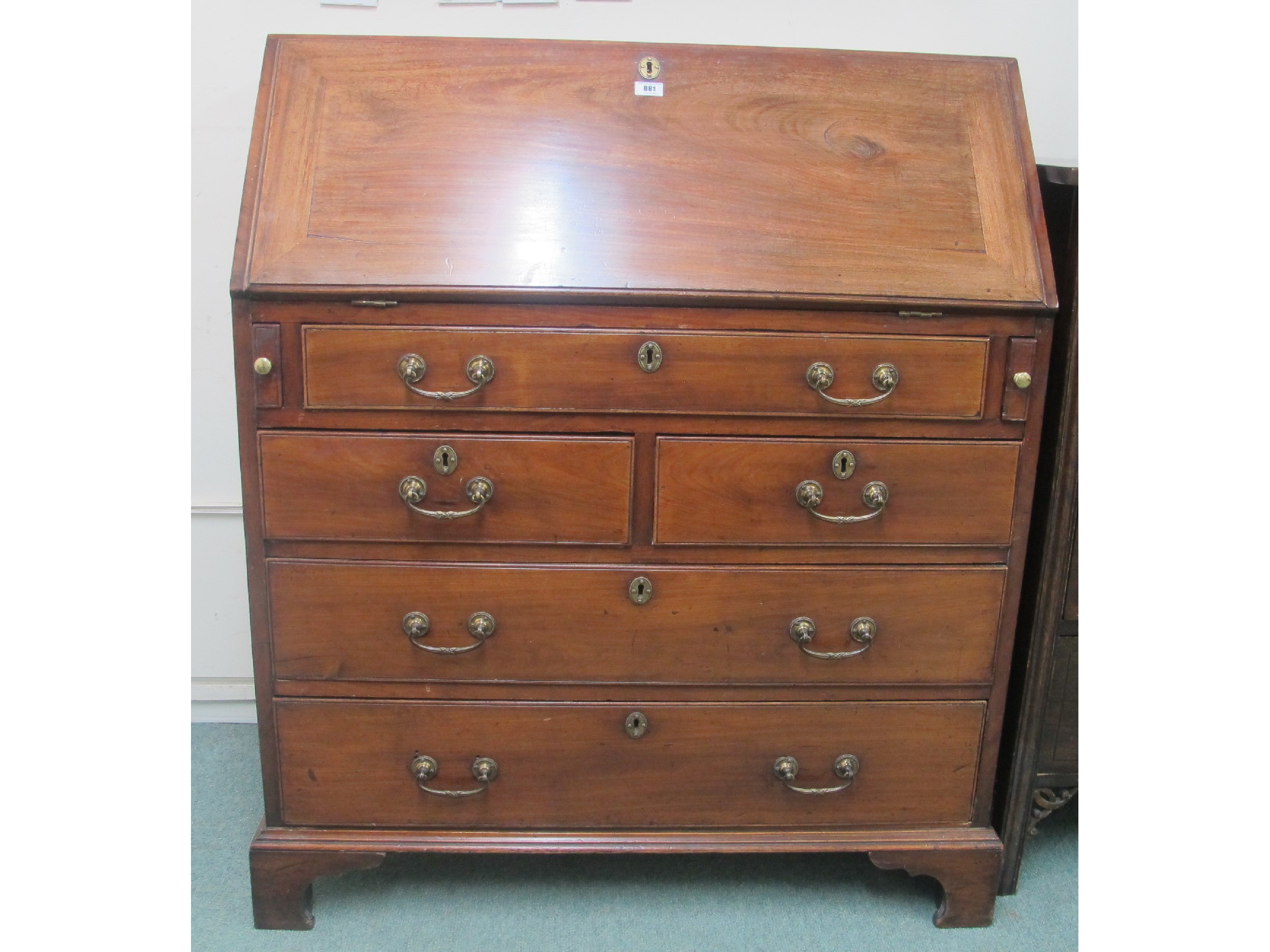 Appraisal: A Georgian mahogany bureau