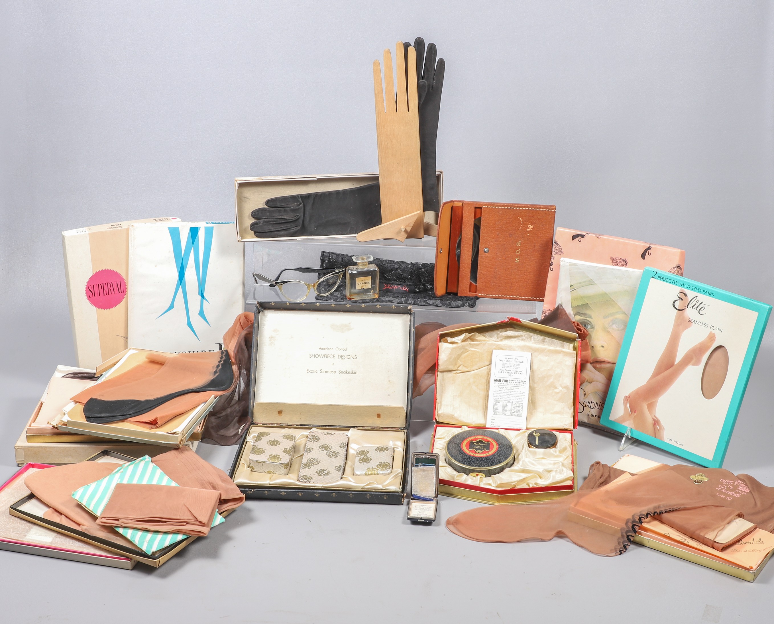 Appraisal: Vintage vanity items and hoisery to include 's Max Factor