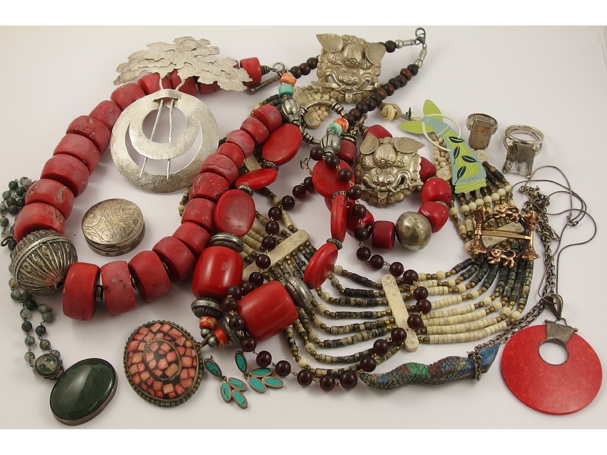 Appraisal: A good collection of statement necklaces to include coral amber