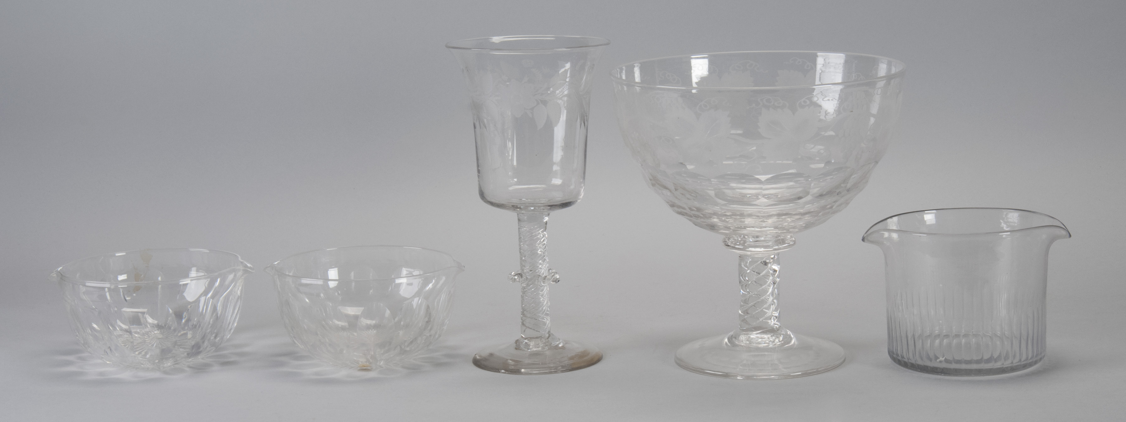 Appraisal: FIVE CLEAR GLASS ITEMS th CenturyIncludes three wine rinsers an