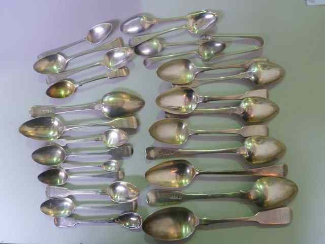 Appraisal: A LARGE COLLECTION OF VARIOUS SILVER FIDDLE PATTERN SPOONS tea