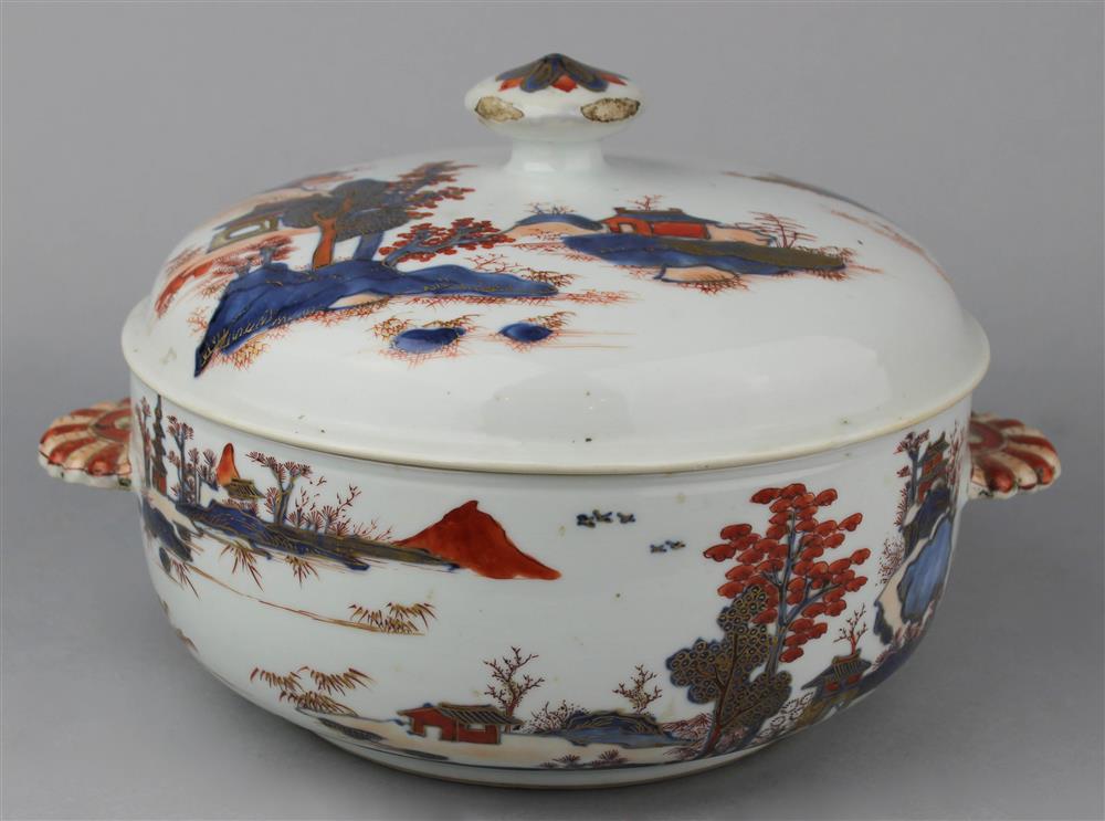 Appraisal: CHINESE IMARI CIRCULAR TUREEN AND COVER WITH SHELL HANDLES QING