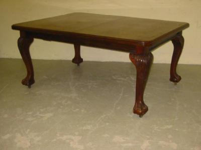 Appraisal: A LATE VICTORIAN MAHOGANY EXTENDING DINING TABLE of rounded oblong