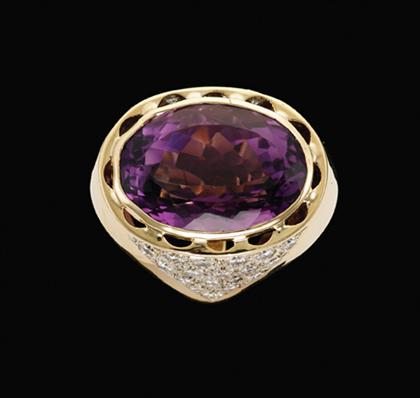 Appraisal: karat yellow gold amethyst and diamond dinner ring Contemporary style