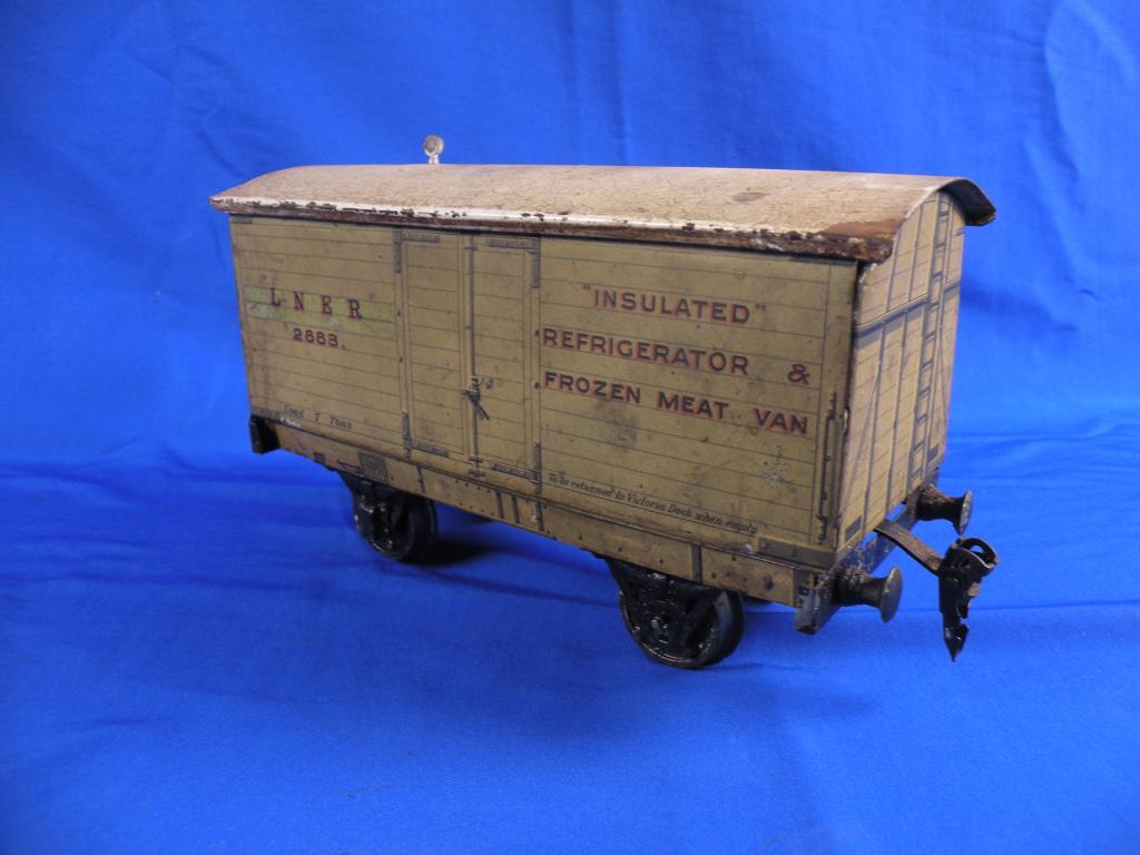 Appraisal: Gauge One An LNER tin plate 'insulated refrigerator and frozen