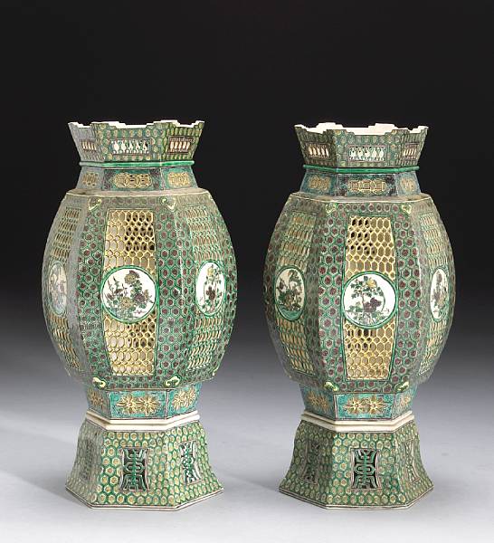 Appraisal: A pair of Chinese famille verte decorated marriage lamps Late