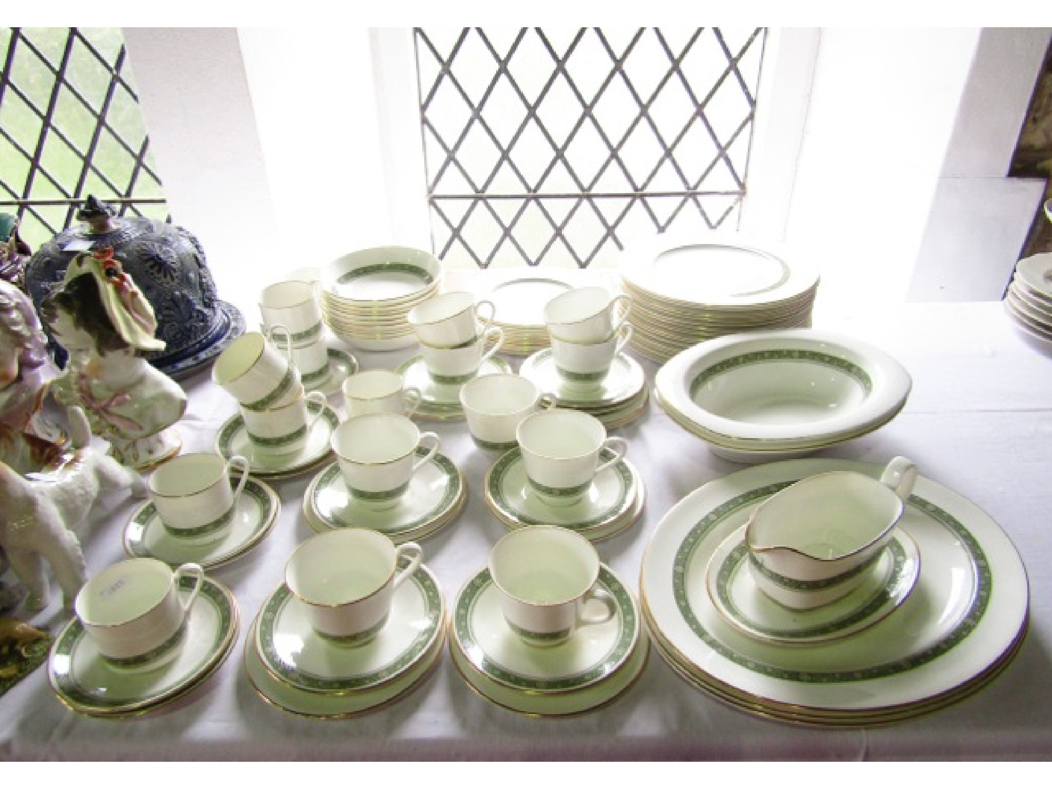 Appraisal: A collection of Royal Doulton Rondelay dinner tea and coffee