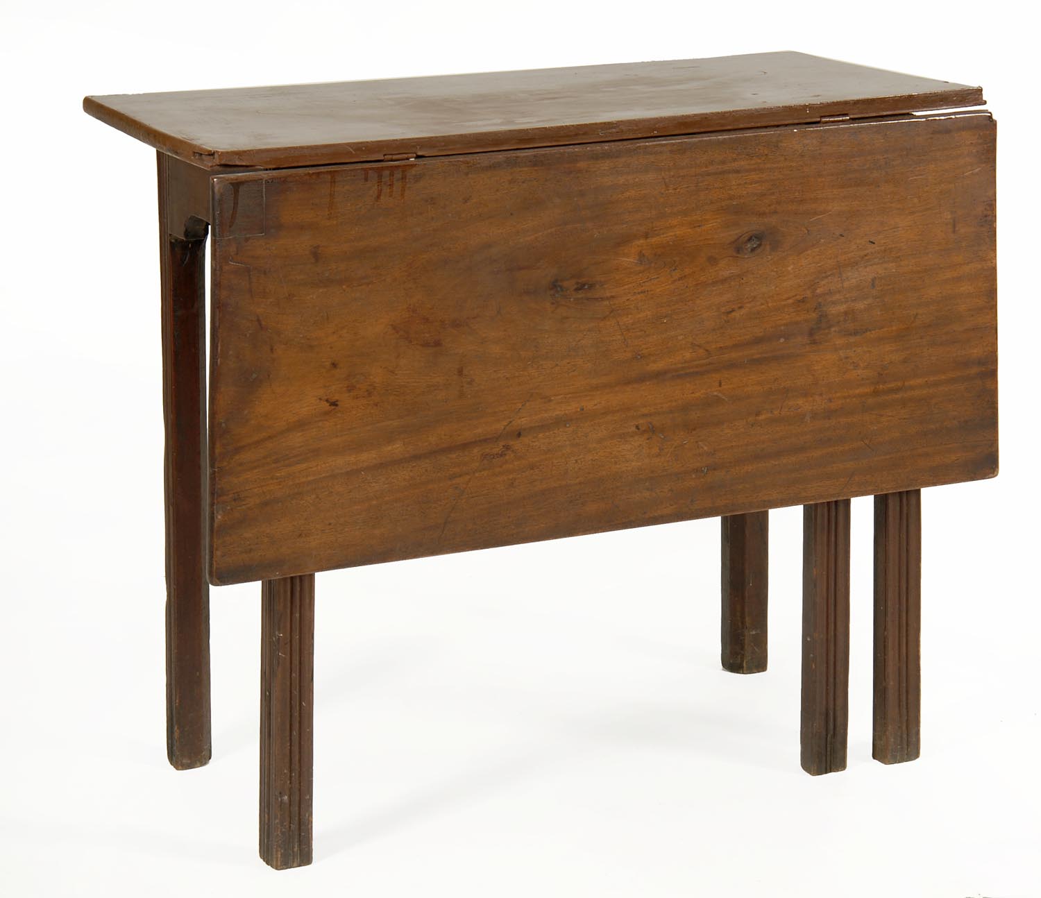 Appraisal: TH CENTURY MAHOGANY SINGLE DROP-LEAF TABLE with shaped apron and