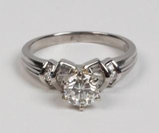 Appraisal: PLATINUM DIAMOND RING HAVING CT CENTER STONE PLATINUM DIAMOND ENGAGEMENT